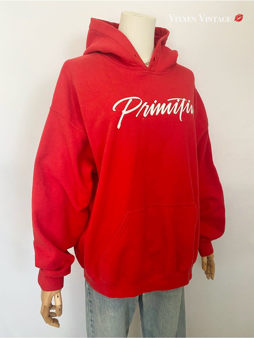 PRIMITIVE SKATEBOARDING 'SCRIPT PULL-OVER HOOD' HOODIE IN RED